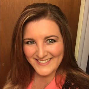 Meet your Posher, Lyndsie